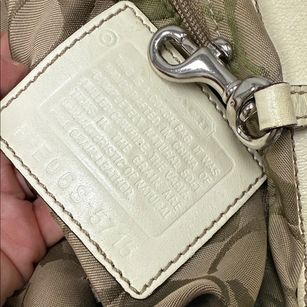 Coach Cream Leatherwear Shoulder Bag
